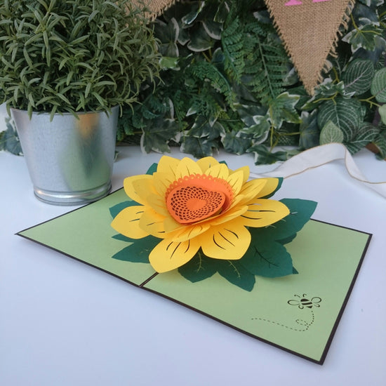 Load image into Gallery viewer, Yellow Big Sunflower 3D Pop up Card
